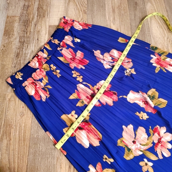 Anna Morgan Midi Skirt - Picture 4 of 4